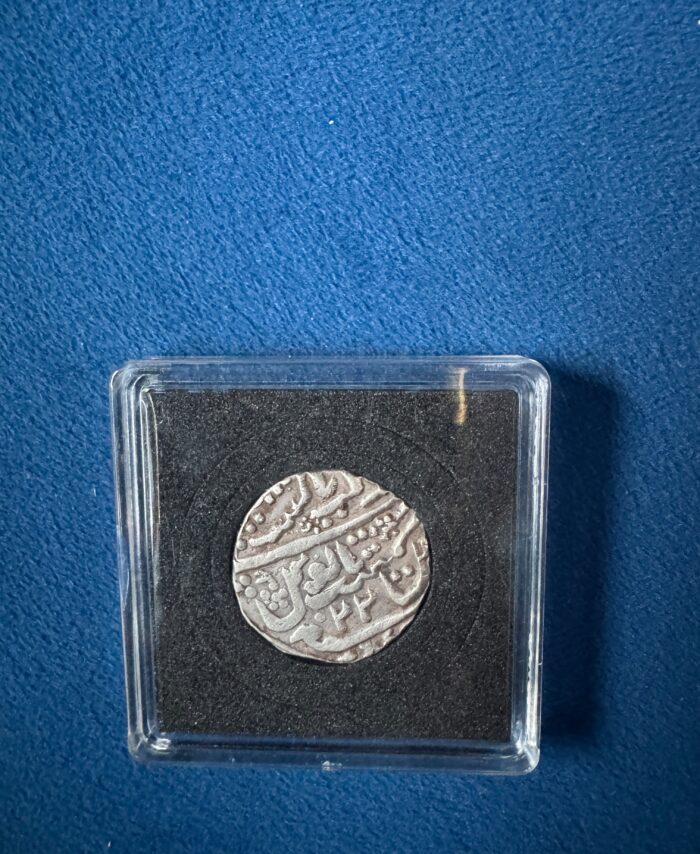 Silver 1 Rupee coin  Mughal Empire